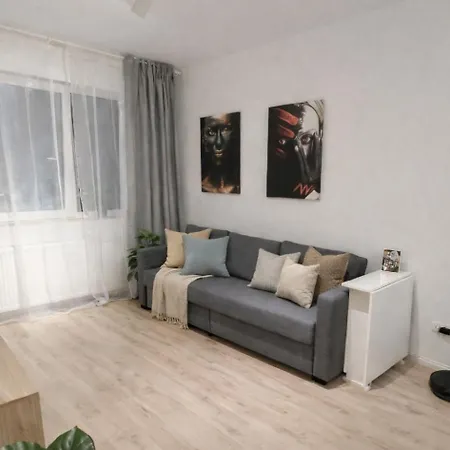 Chill Hub Apartment Bucharest